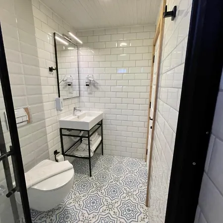 Yali Quarto em Acomodações Particulares *