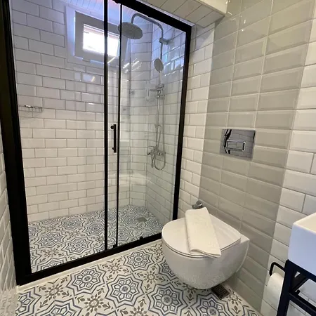 Yali Quarto em Acomodações Particulares *